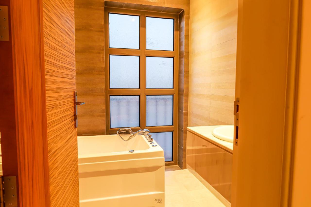 Tura Residence Riyadh Bagian luar foto