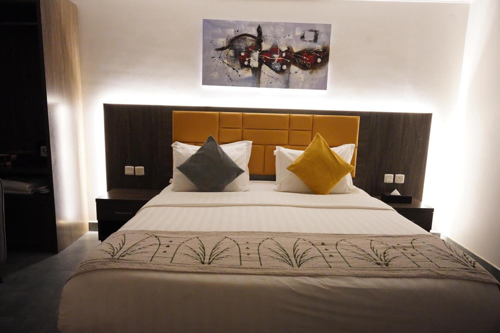 Tura Residence Riyadh Bagian luar foto