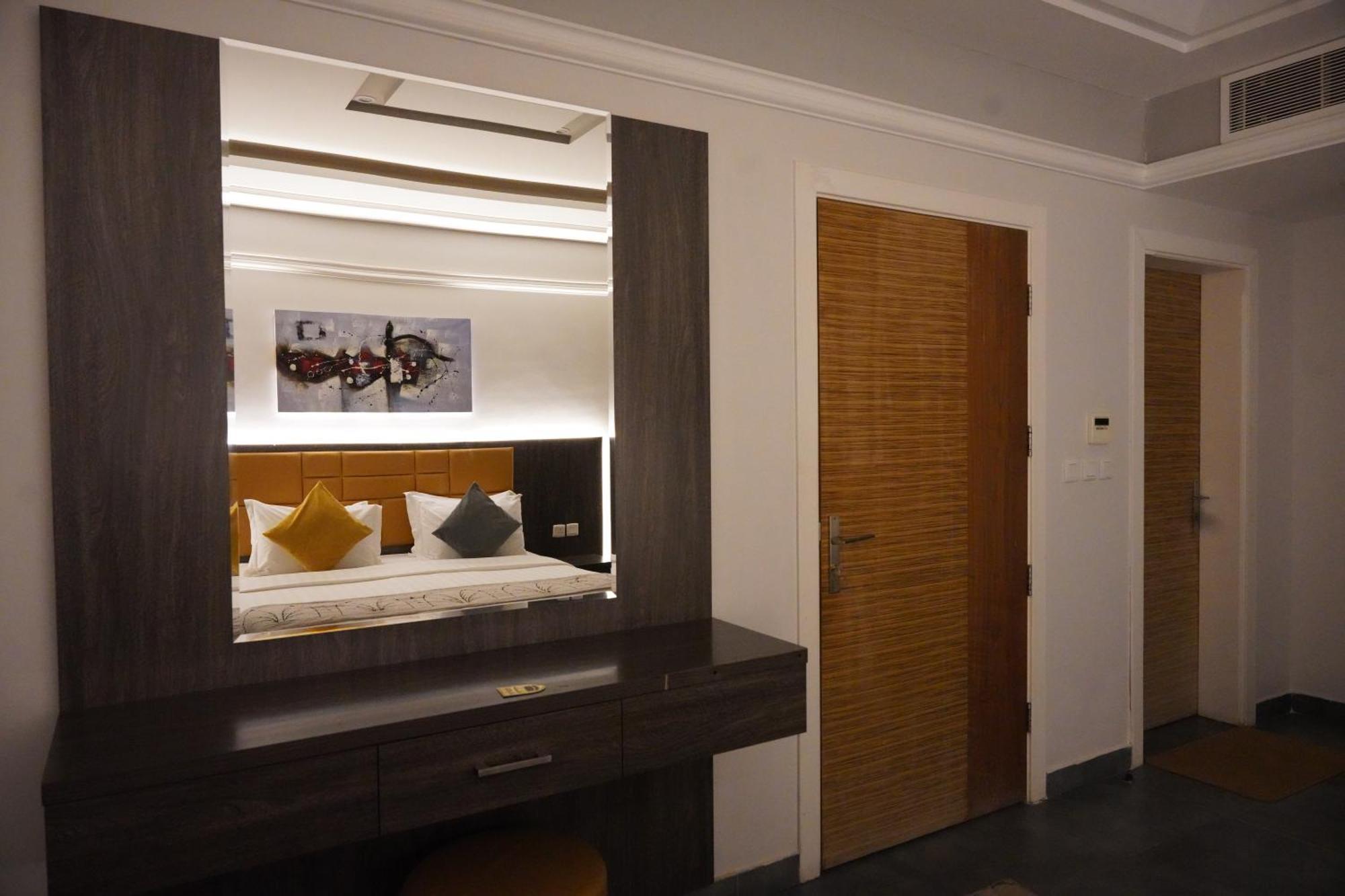 Tura Residence Riyadh Bagian luar foto