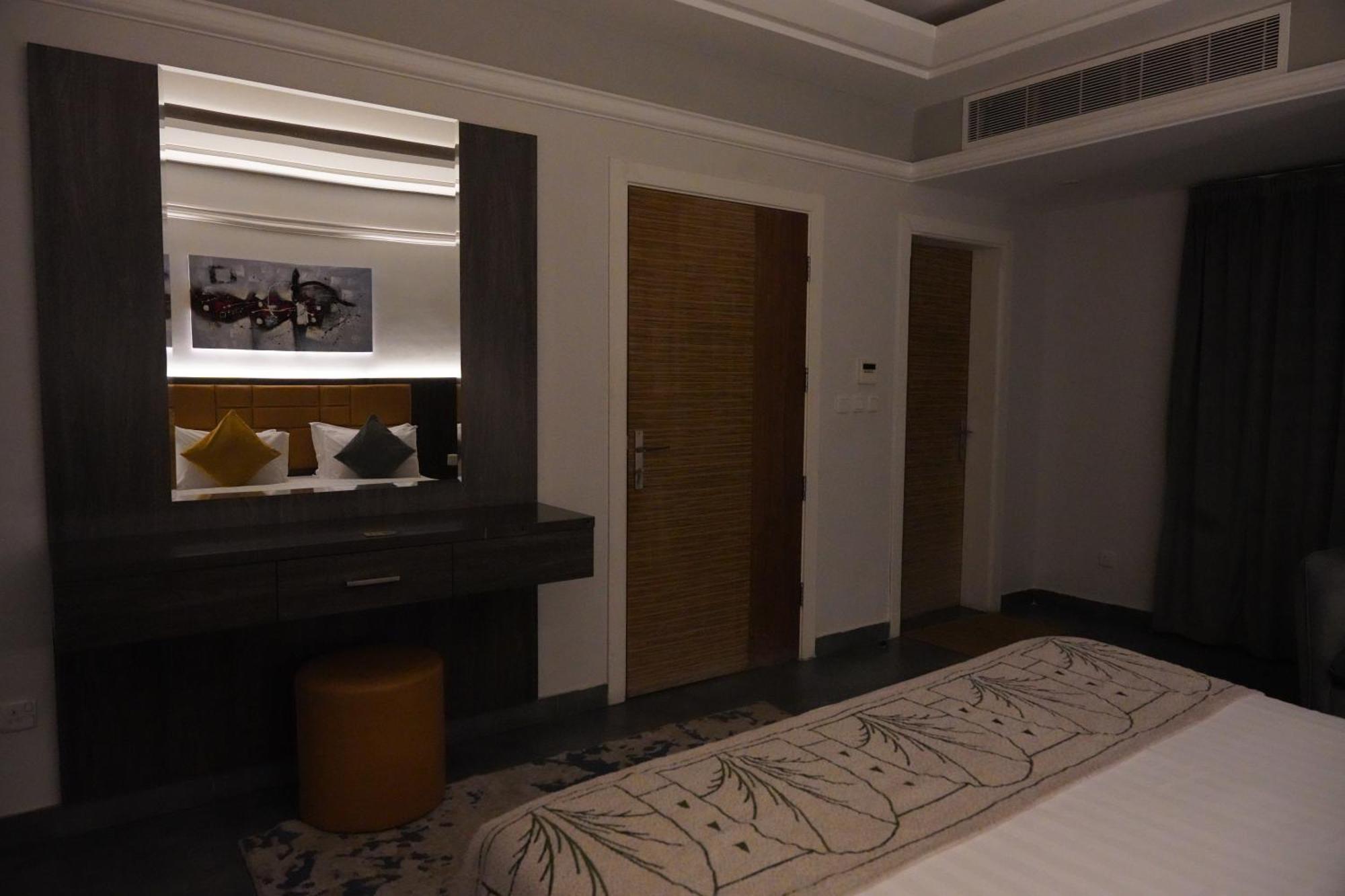 Tura Residence Riyadh Bagian luar foto